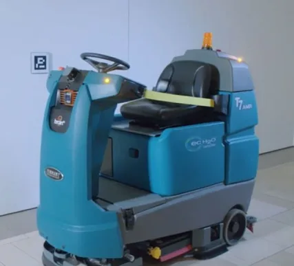 Tennant T7 AMR – zautomatyzowana maszyna do szorowania podłóg (zdjęcie 7)